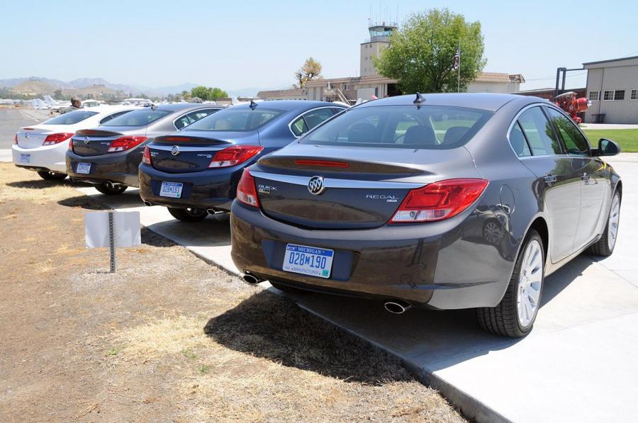  Buick Regal 2011 года  (фото 10 из 77)